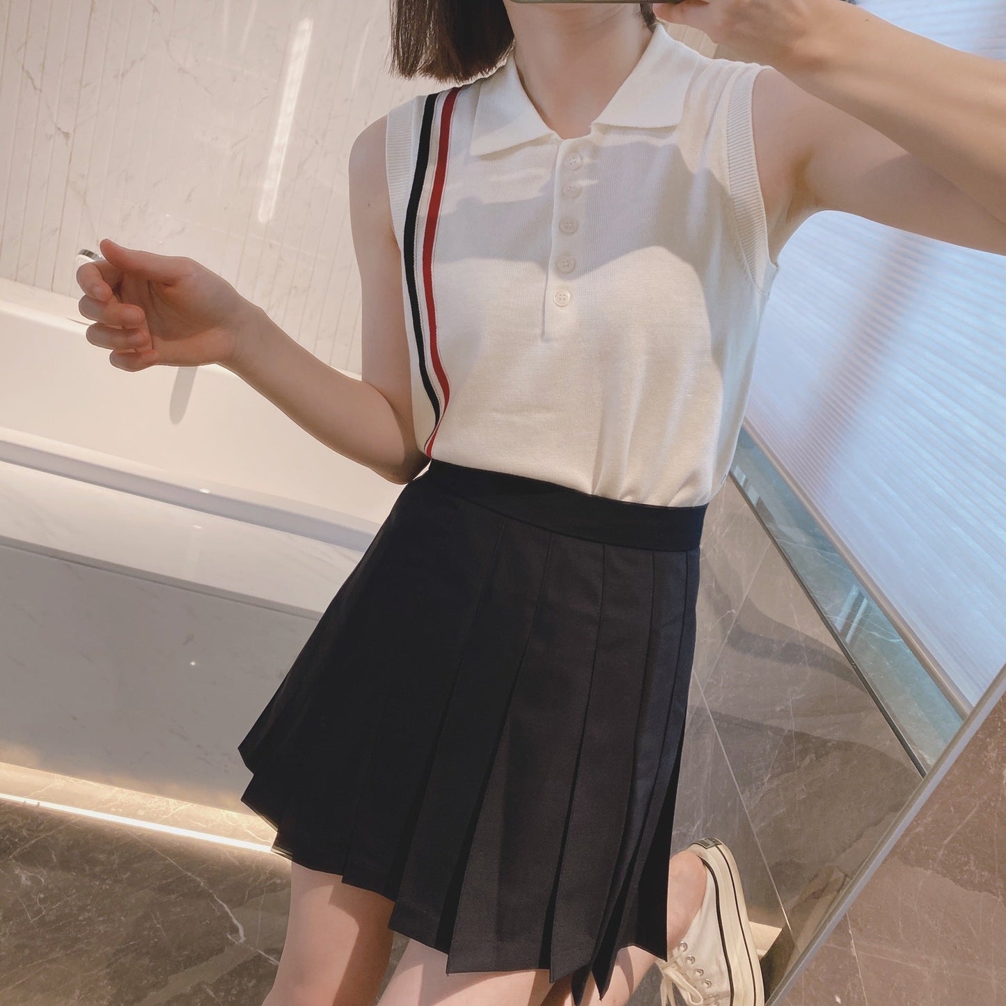 2025 Sleeveless sweater
