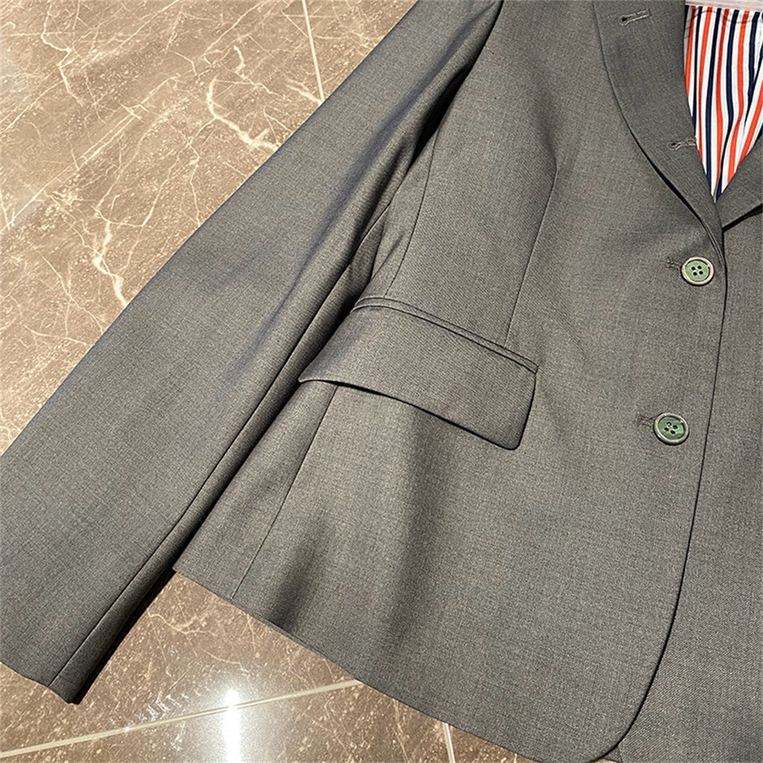 2025 Gray suit