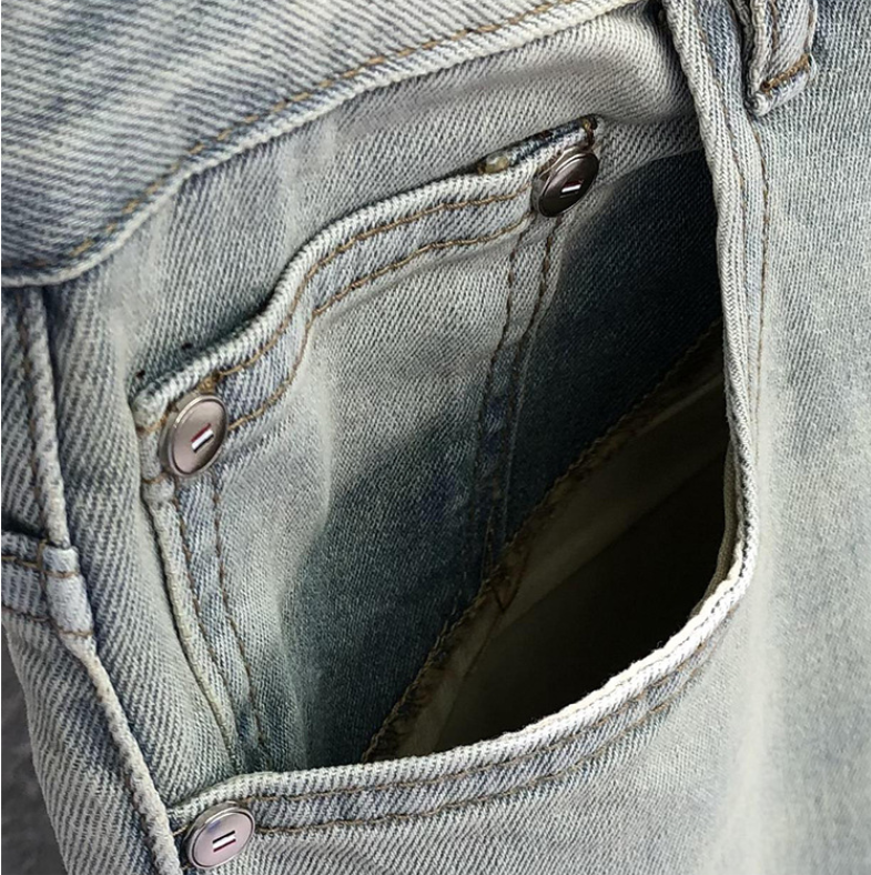 Simple ripped jeans