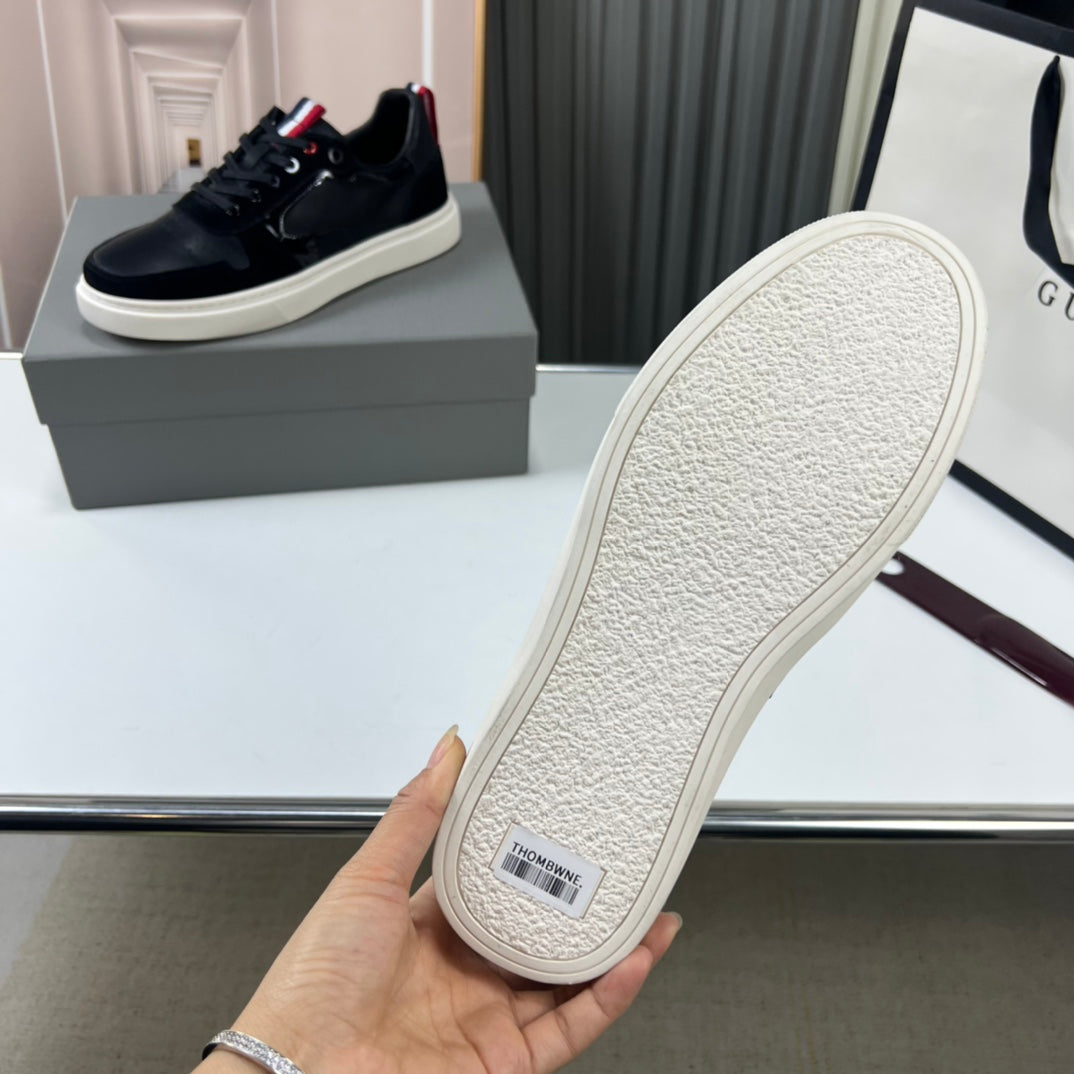2025 Leather sneakers