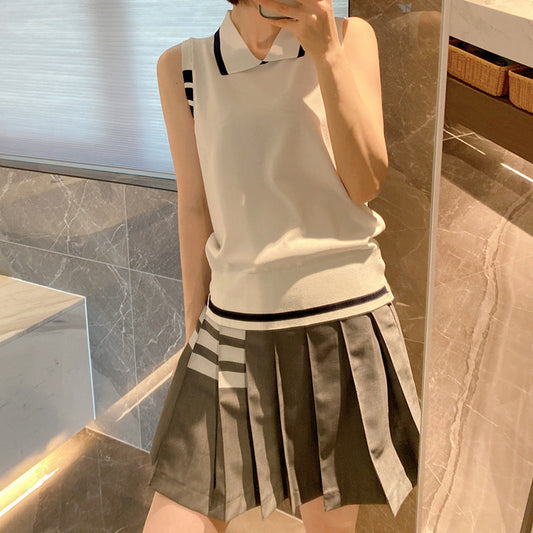 Sleeveless T-shirt