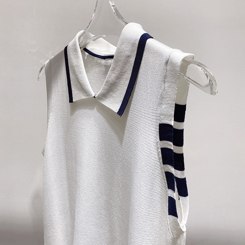 Sleeveless T-shirt