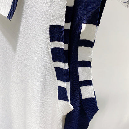 Sleeveless T-shirt