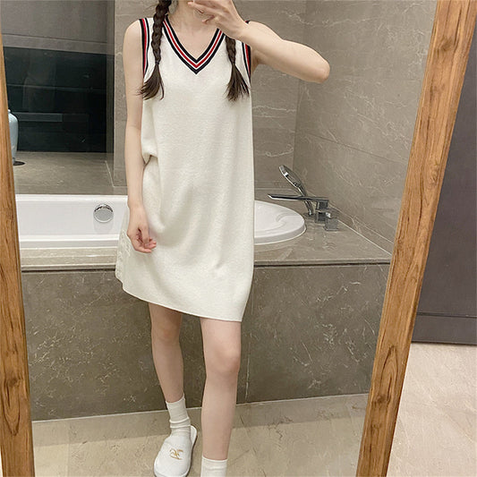 2025  Sleeveless knitted dress