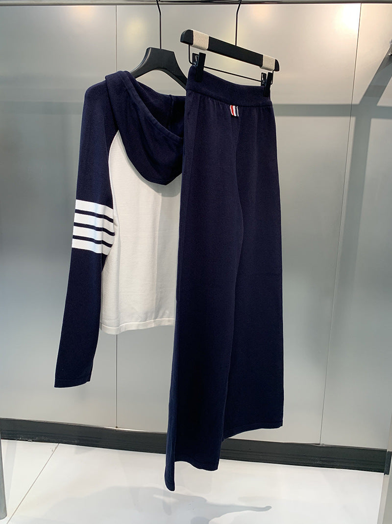 Casual sports suit
