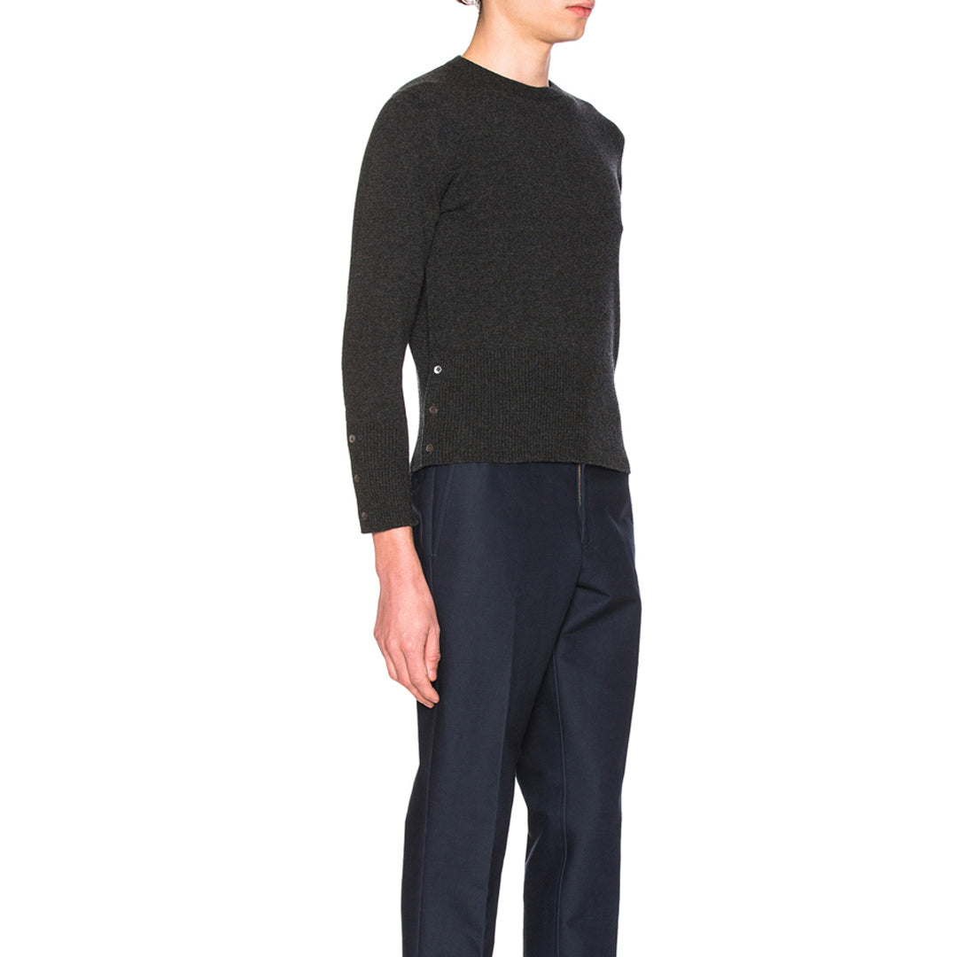Round neck wool sweater