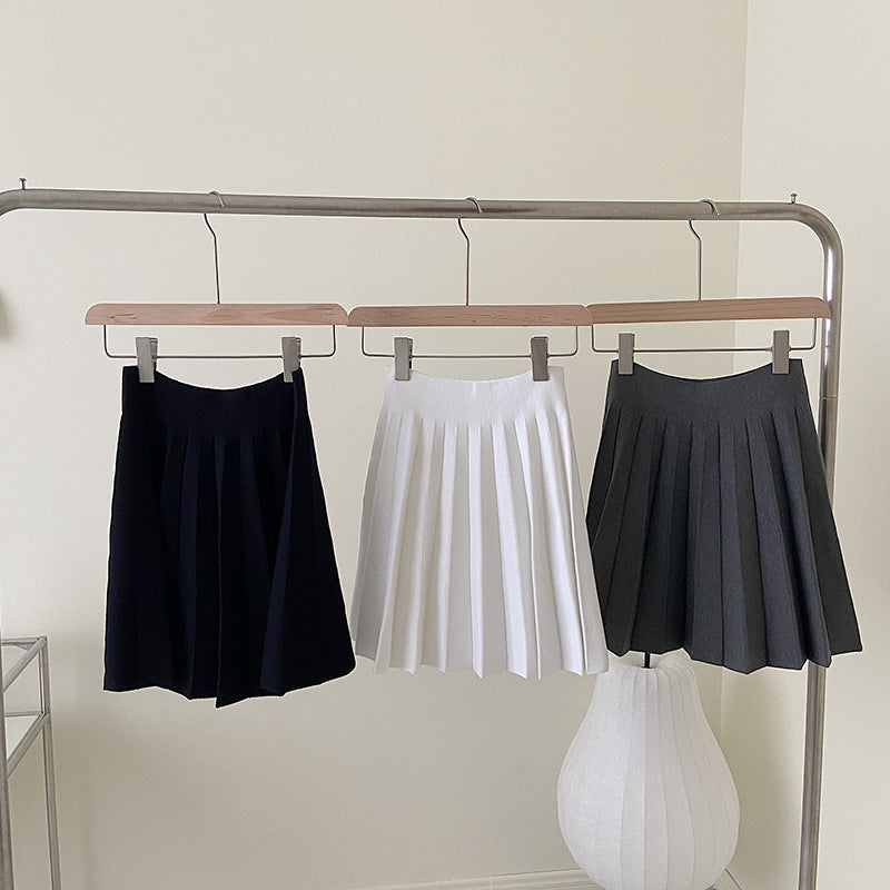 2025 Puppy pleated skirt