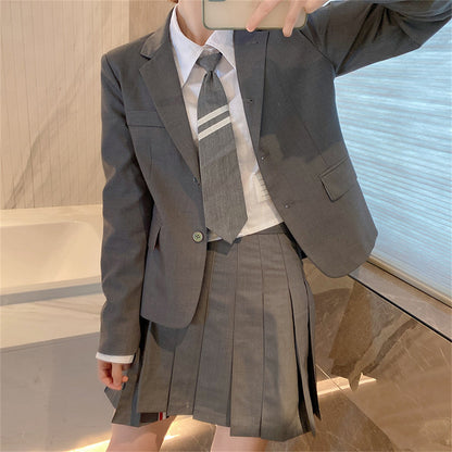 2025  Gray suit
