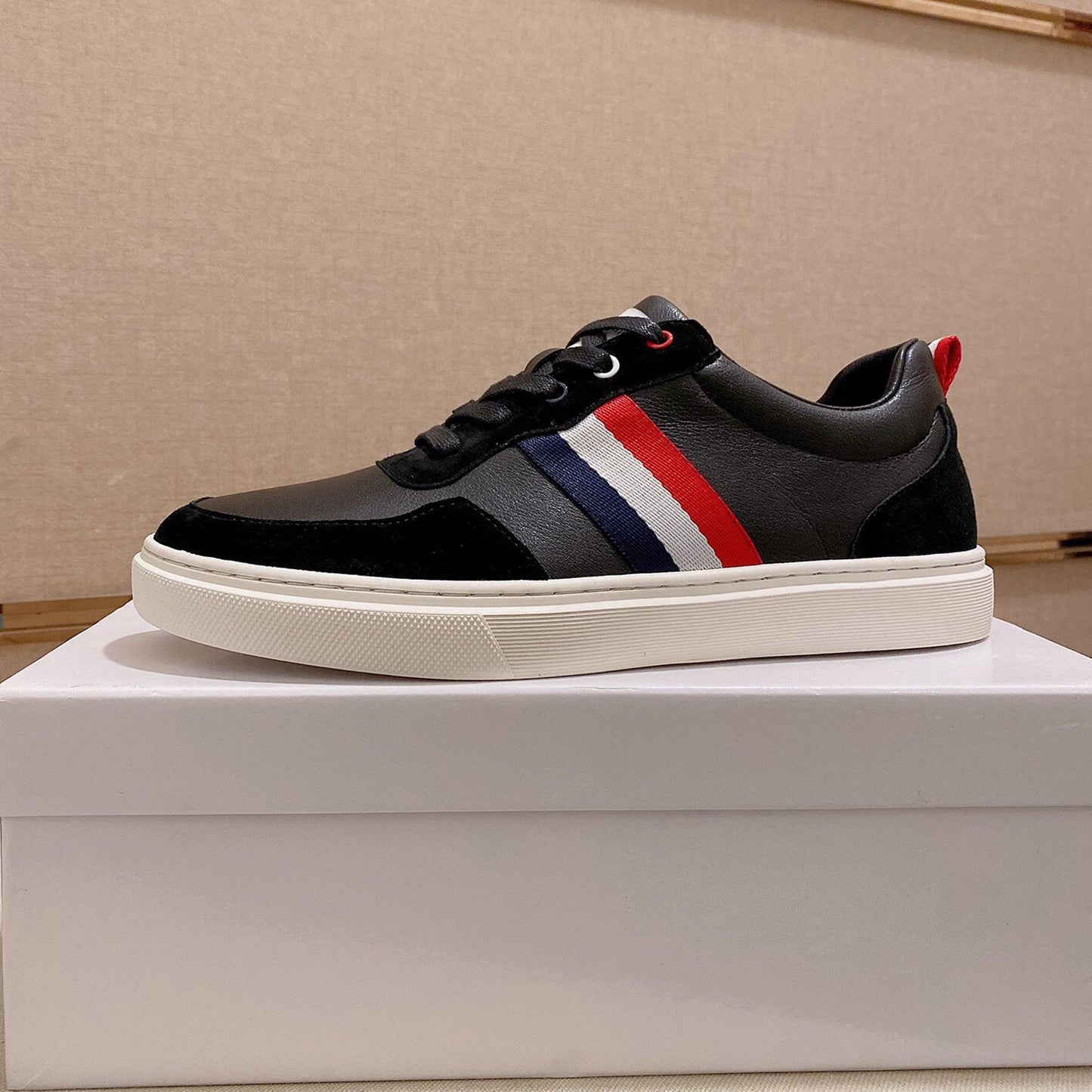 2025  Casual sports shoes